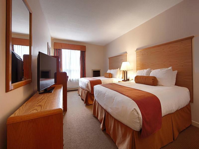 Tower Inn & Suites Quesnel Exterior photo