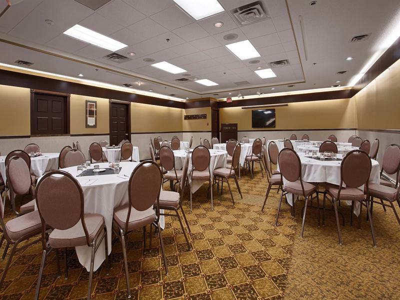 Tower Inn & Suites Quesnel Exterior photo
